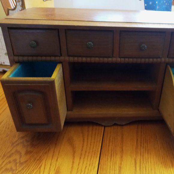 Large Wood Jewelry Box - Picture 6 of 7